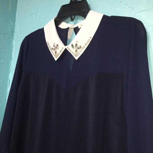 Faith and Joy Jewel Collared Bell Sleeve Blouse - Picture 6 of 13